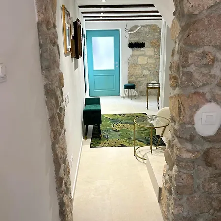 Steinhaus Mit Garten In Der Altstadt Holiday home Rovinj